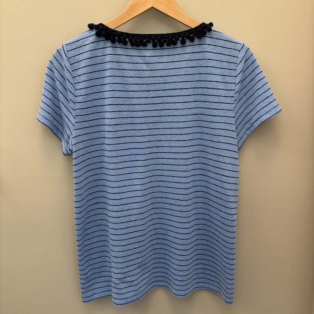Talbots Linen Blend T-shirt Size Large Blue Crochet Pom Poms Trim Scoop Neck Tee - Picture 7 of 10